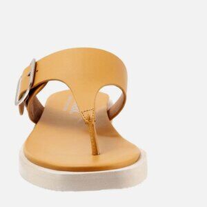 SoftWalk Kisi Women's Shoes Mustard Size 9 New in box